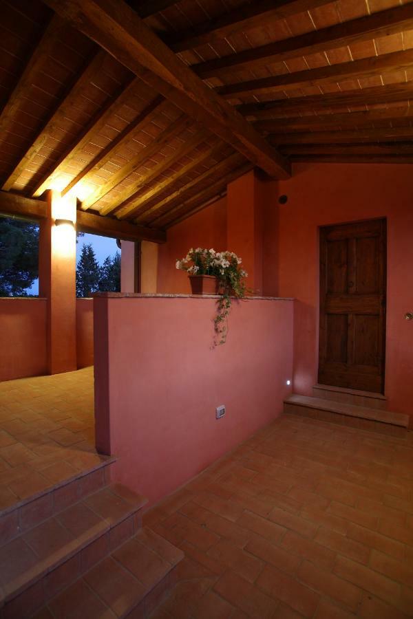 Agriturismo Podere La Casa Palaia Exterior photo
